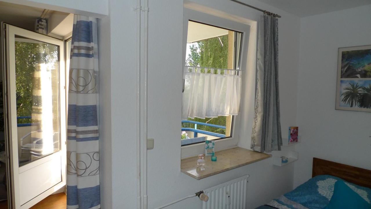 Aquamarin - Charmantes Appartement Mit Balkon Rostock Ngoại thất bức ảnh