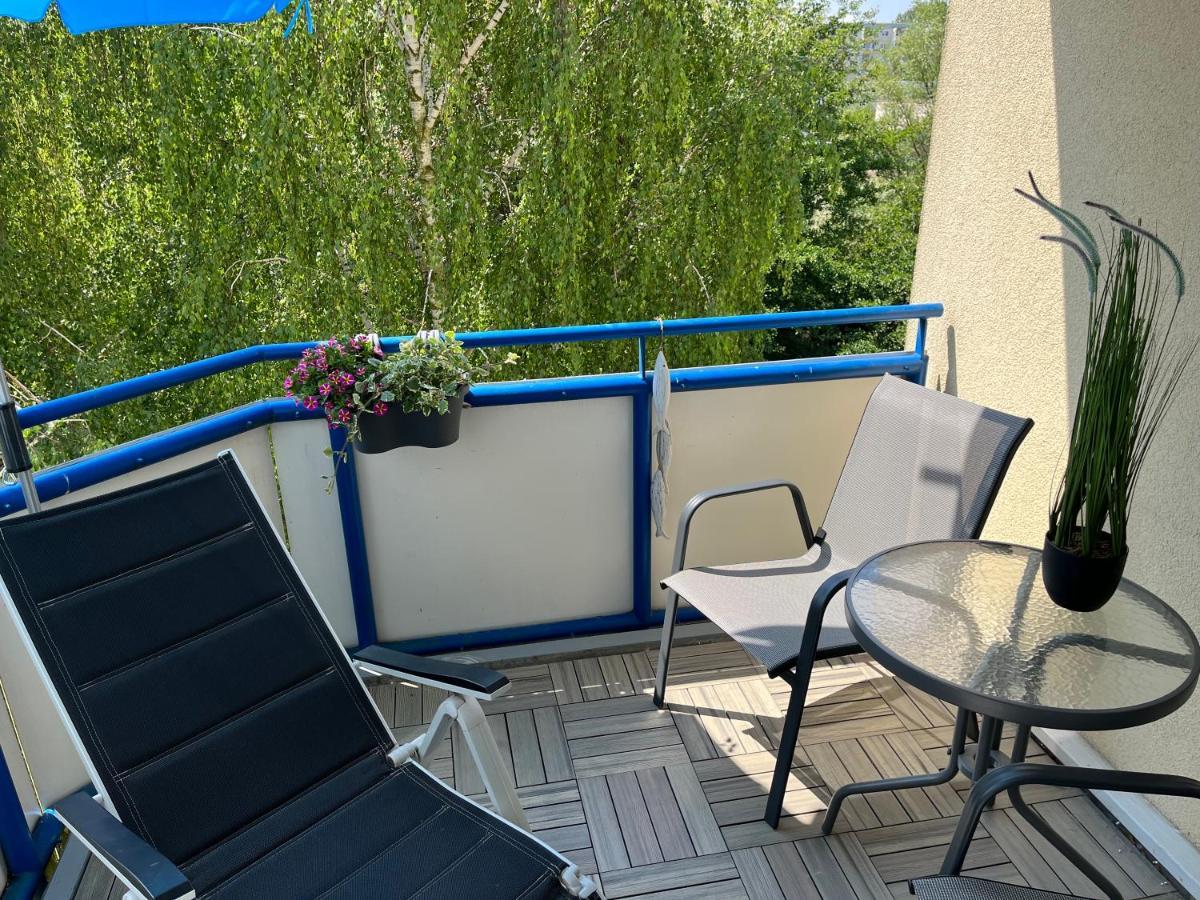 Aquamarin - Charmantes Appartement Mit Balkon Rostock Ngoại thất bức ảnh
