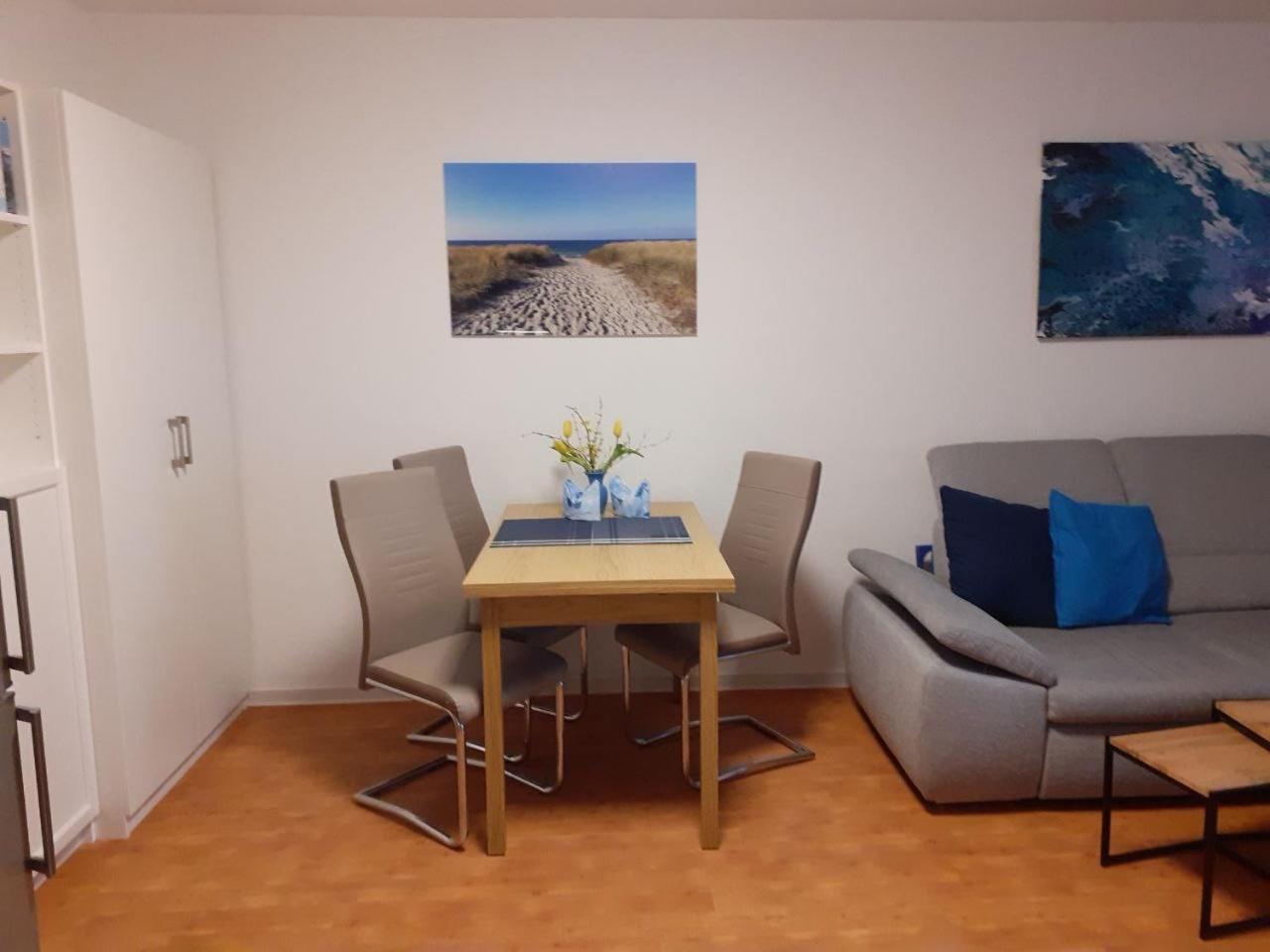 Aquamarin - Charmantes Appartement Mit Balkon Rostock Ngoại thất bức ảnh